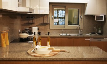 Hanstone_residential_kitchen_03-1.jpg