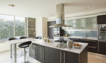 Hanstone_residential_kitchen_10-1.jpg